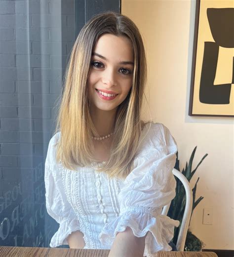 Molly Little Age, Biography, Boyfriend, Height, Wiki ...